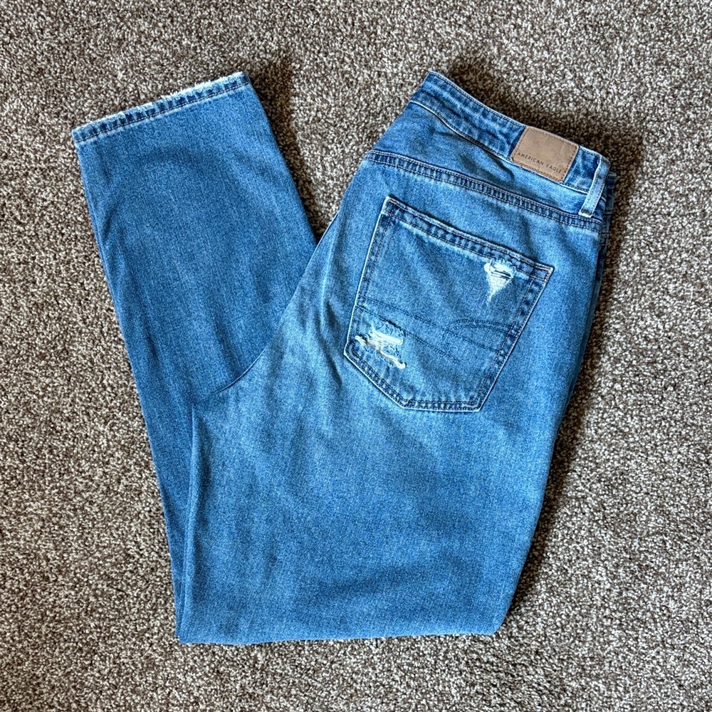 american eagle distressed mom jeans